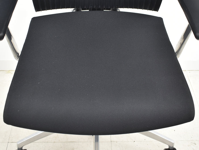 【中古】イトーキ スピーナ 固定肘 エラストマーバック ポリッシュ アクティブランバーサポート 2024060701【中古オフィス家具】