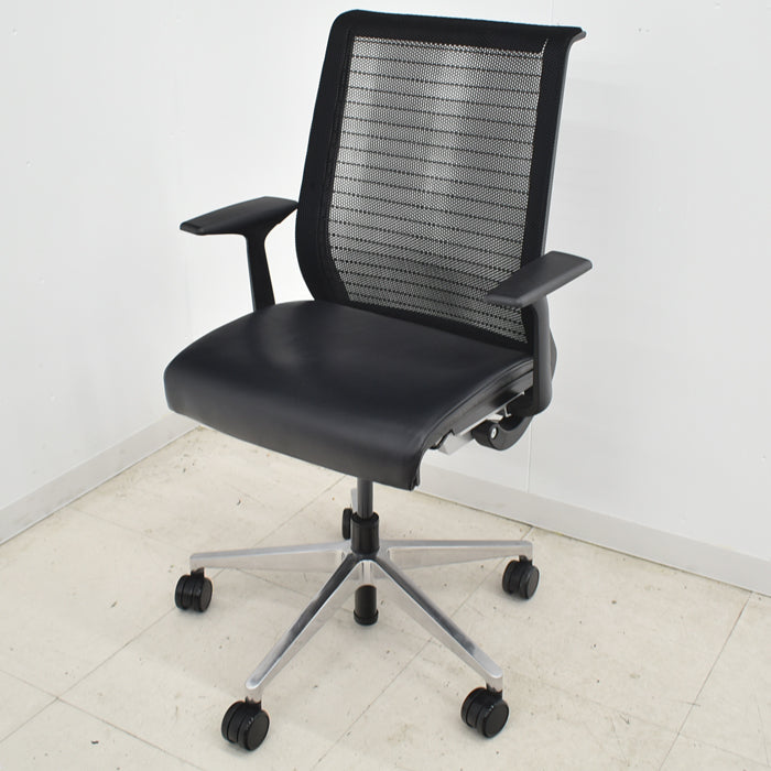【中古】スチールケース シンクチェア 固定肘 座面革張り ポリッシュ 2024060704【中古オフィス家具】