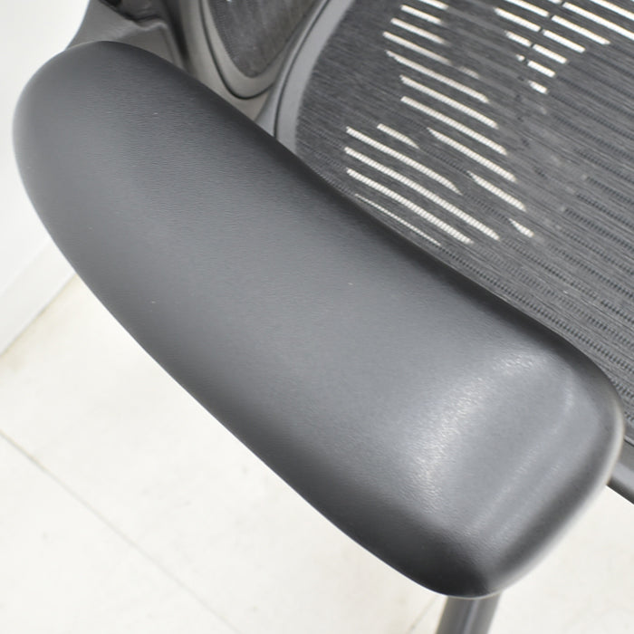 【中古】ハーマンミラー Hermanmilller アーロンチェア Bサイズ フル装備 ランバーサポート 2024060802【中古オフィス家具】