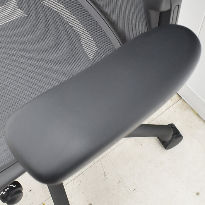 【中古】ハーマンミラー アーロンチェア リマスタードライト Bサイズ 固定ポスチャーフィット 2024060807【中古オフィス家具】