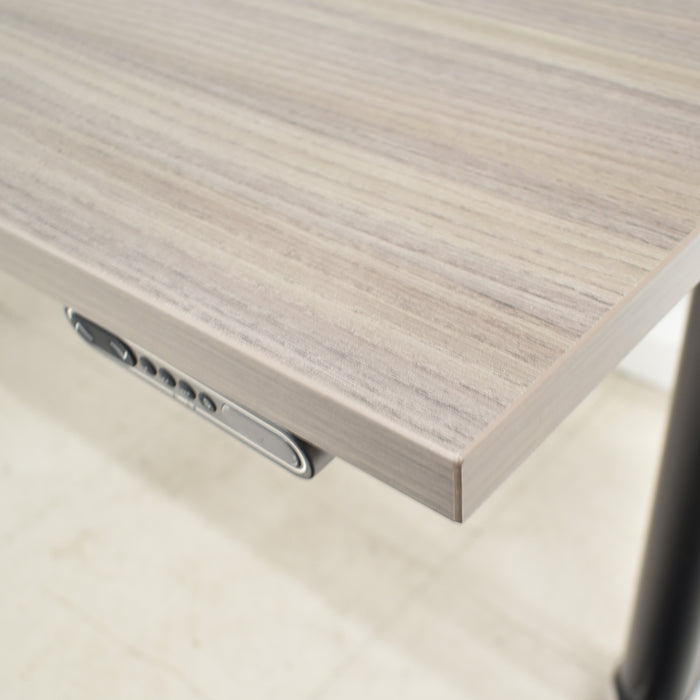 【中古】イトーキ トイロ 電動昇降デスク インジケーター付昇降スイッチタイプ 幕板付 W1550 2024061705【中古オフィス家具】