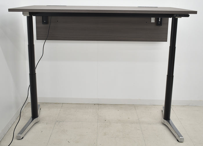 【中古】イトーキ トイロ 電動昇降デスク インジケーター付昇降スイッチタイプ 幕板付 W1550 2024061705【中古オフィス家具】