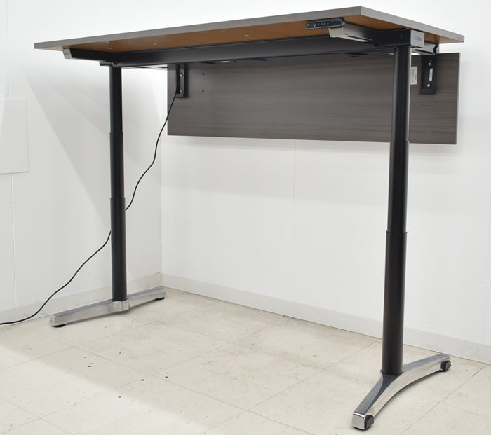 【中古】イトーキ トイロ 電動昇降デスク インジケーター付昇降スイッチタイプ 幕板付 W1550 2024061705【中古オフィス家具】