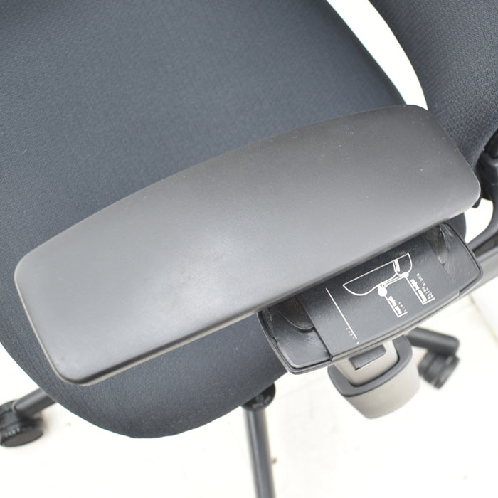 【中古】スチールケース リープV2 USモデル 可動肘 ランバーサポート 2024061903【中古オフィス家具】