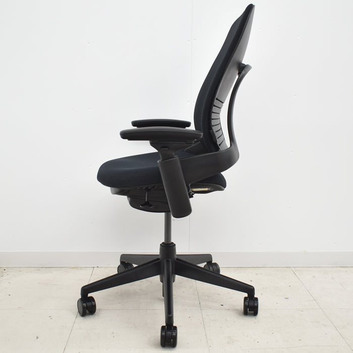 【中古】スチールケース リープV2 USモデル 可動肘 ランバーサポート 2024061903【中古オフィス家具】