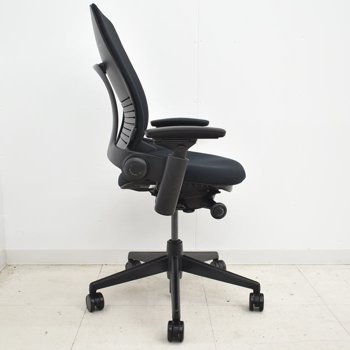 【中古】スチールケース リープV2 USモデル 可動肘 ランバーサポート 2024061903【中古オフィス家具】