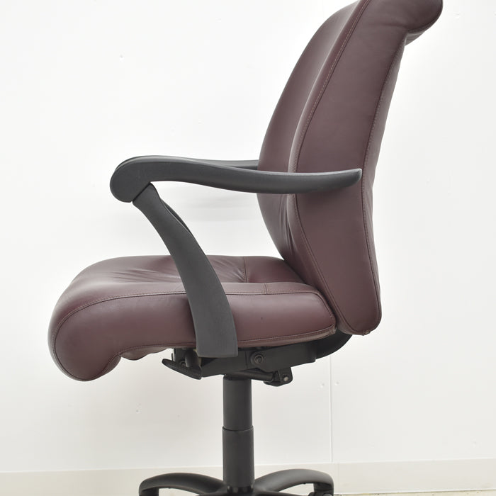 【中古】キールハワー ダンフォース ミドルバック 固定肘 総革張り 2024062003【中古オフィス家具】