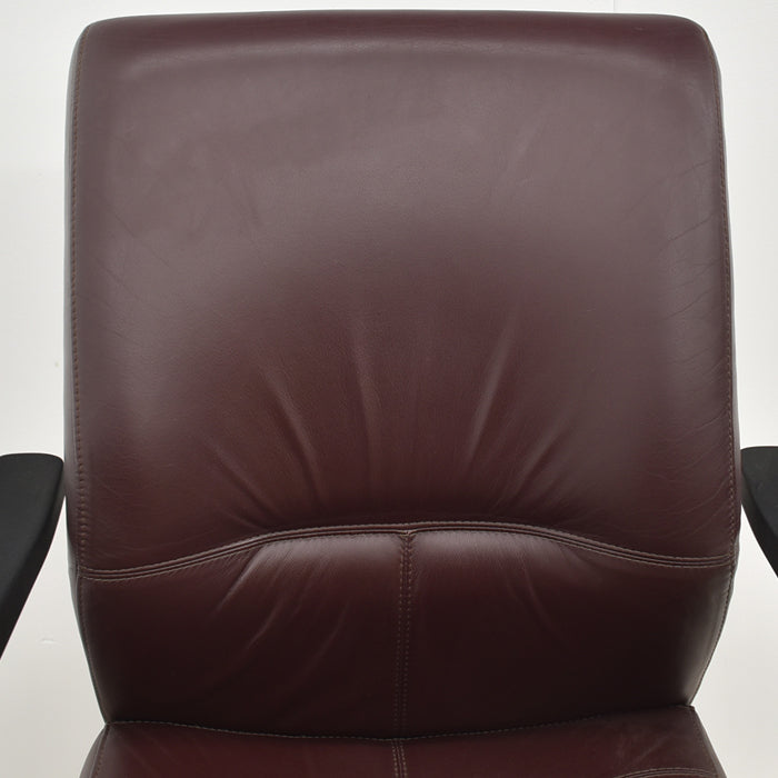 【中古】キールハワー ダンフォース ミドルバック 固定肘 総革張り 2024062004【中古オフィス家具】