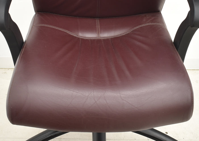 【中古】キールハワー ダンフォース ミドルバック 固定肘 総革張り 2024062004【中古オフィス家具】