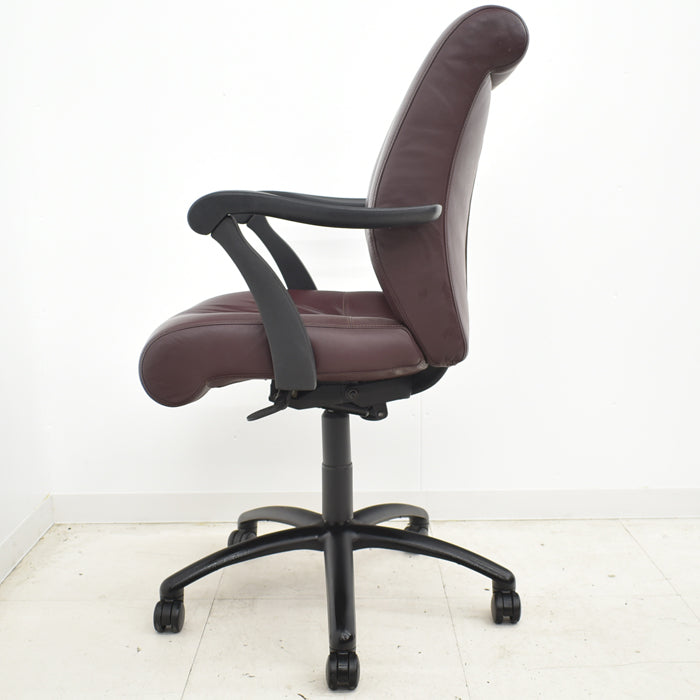 【中古】キールハワー ダンフォース ミドルバック 固定肘 総革張り 2024062004【中古オフィス家具】