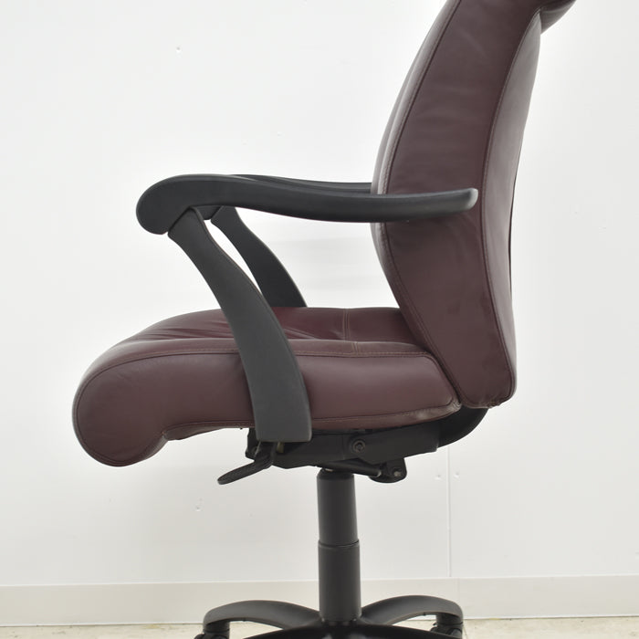 【中古】キールハワー ダンフォース ミドルバック 固定肘 総革張り 2024062004【中古オフィス家具】