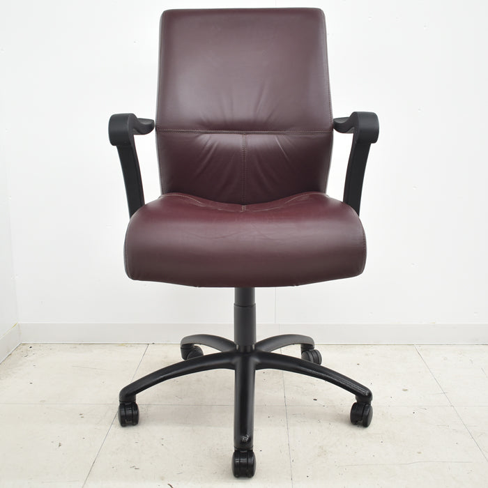 【中古】キールハワー ダンフォース ミドルバック 固定肘 総革張り 2024062005【中古オフィス家具】
