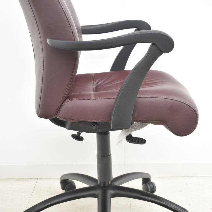 【中古】キールハワー ダンフォース ミドルバック 固定肘 総革張り 2024062005【中古オフィス家具】