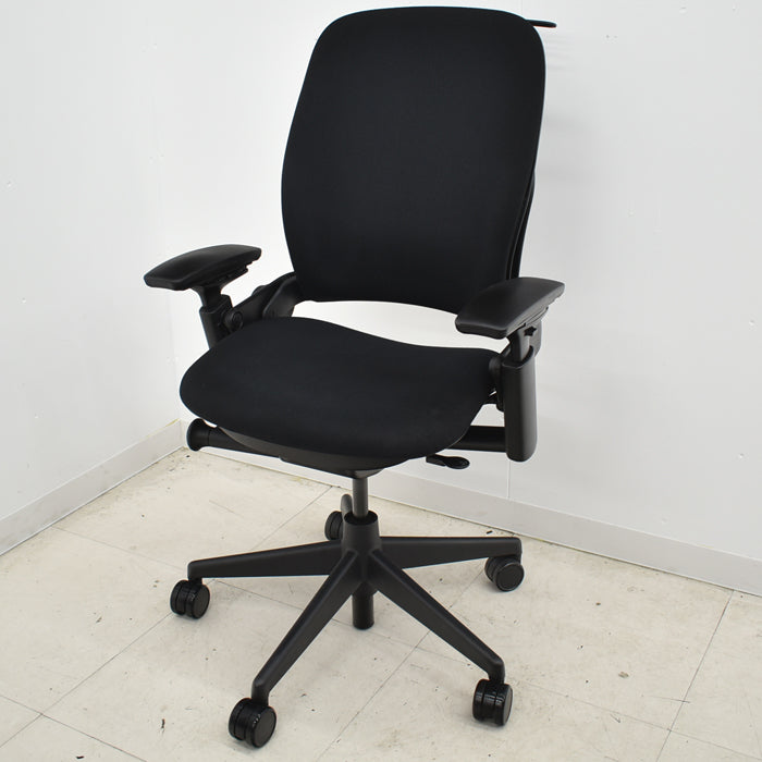 【中古】スチールケース リープV2 可動肘 ハンガー付 USモデル 2024062203【中古オフィス家具】