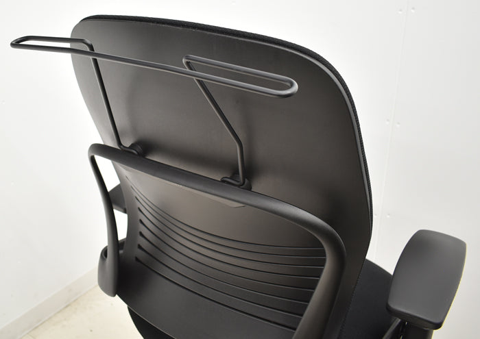 【中古】スチールケース リープV2 可動肘 ハンガー付 USモデル 2024062203【中古オフィス家具】