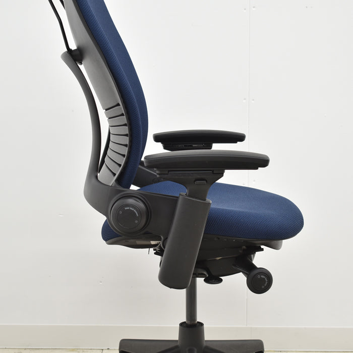 【中古】スチールケース リープV2 可動肘 ハンガー付 USモデル 新型肘パット 2024062205【中古オフィス家具】