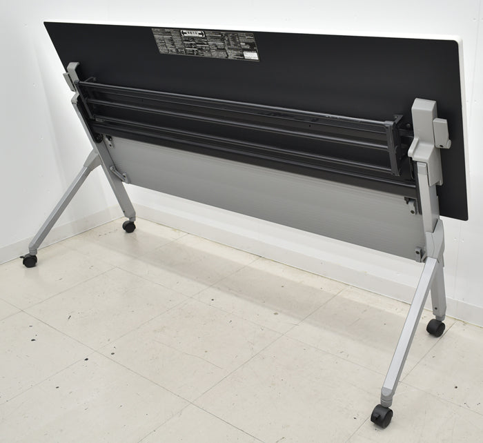 【中古】オカムラ FLAPTOR(フラプター)シリーズ 平行スタックテーブル 幕板付 W1800 2024062701【中古オフィス家具】