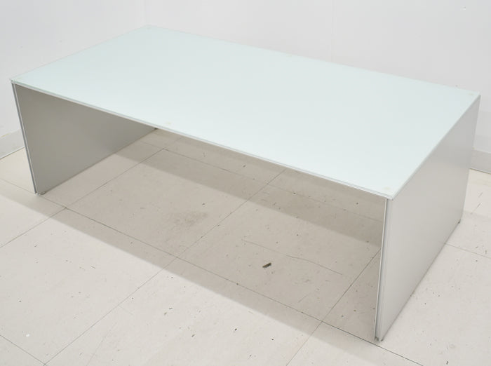 【中古】Cassina ixc. AIR FRAME センターローテーブル ガラス天板付 W1205 2024070403【中古オフィス家具】