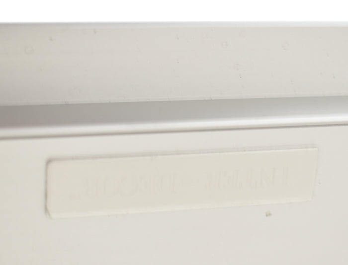 【中古】Cassina ixc. AIR FRAME センターローテーブル ガラス天板付 W1205 2024070403【中古オフィス家具】