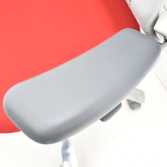 【中古】KNOLL ジェネレーション ハイパフォーマンス肘 アルミミラー脚 2024070804【中古オフィス家具】