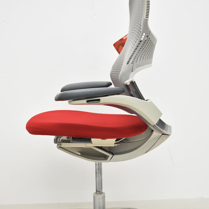 【中古】KNOLL ジェネレーション ハイパフォーマンス肘 アルミミラー脚 2024070804【中古オフィス家具】