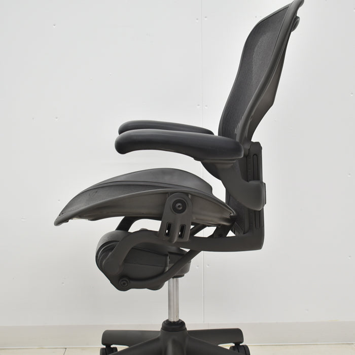 【中古】ハーマンミラー アーロンチェア Bサイズ スタンダード 2024070904【中古オフィス家具】