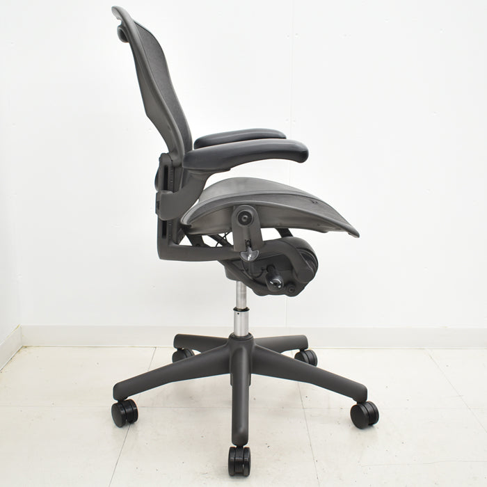 【中古】ハーマンミラー アーロンチェア Bサイズ フル装備 ランバーサポート 2024071009【中古オフィス家具】