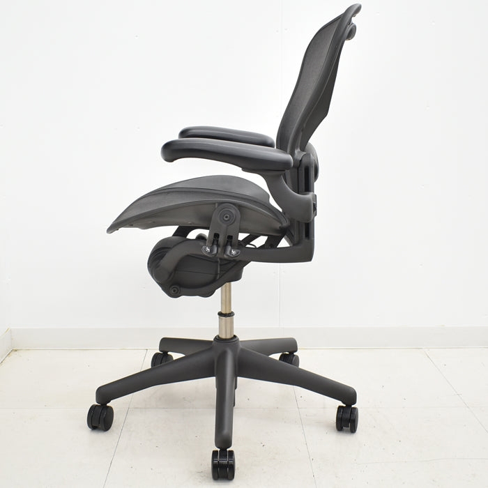【中古】ハーマンミラー アーロンチェア Bサイズ フル装備 ランバーサポート 2024071101【中古オフィス家具】