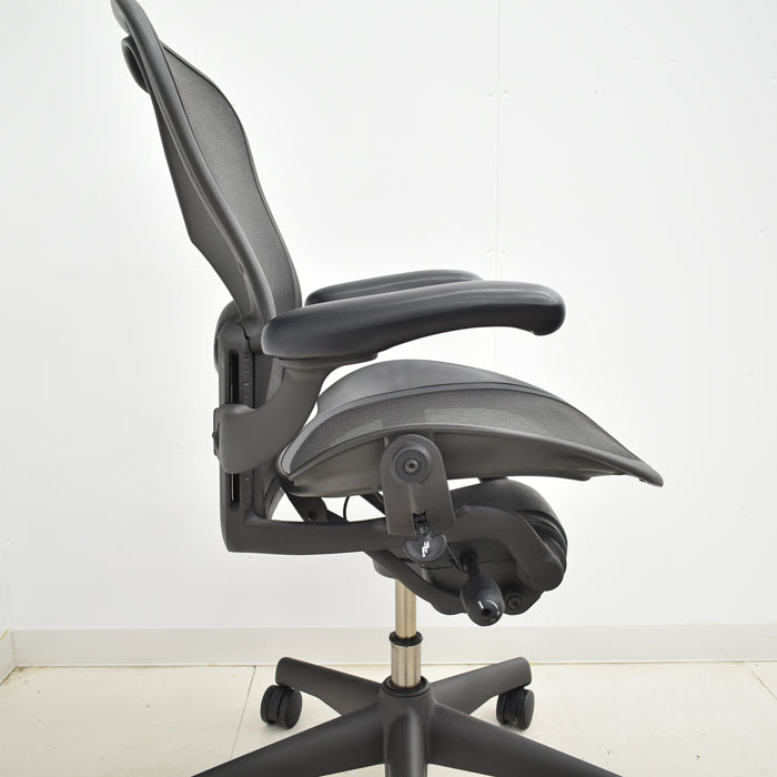 【中古】ハーマンミラー アーロンチェア Bサイズ フル装備 ランバーサポート 2024071101【中古オフィス家具】