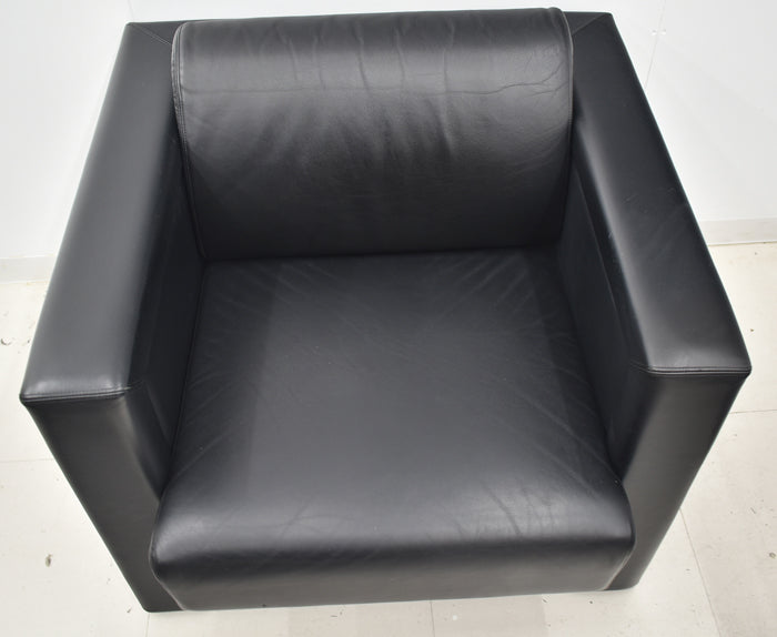 【中古】KNOLL+オカムラ 応接7点セット ハウスマンコレクション 8315SP 革張り ブラック W1200 2024072402【中古オフィス家具】