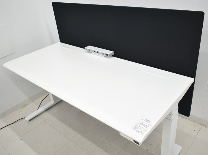 【中古】オカムラ スイフト 電動昇降デスク コントロールパネルインジケーターボタンタイプ デスクトップパネル 3S102P-MG99 ホワイト W1550 2024072503【中古オフィス家具】