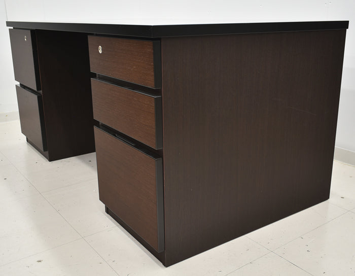 【中古】イトーキ X09シリーズ 役員用両袖机 オークダークブラウン W1600 2024072901【中古オフィス家具】