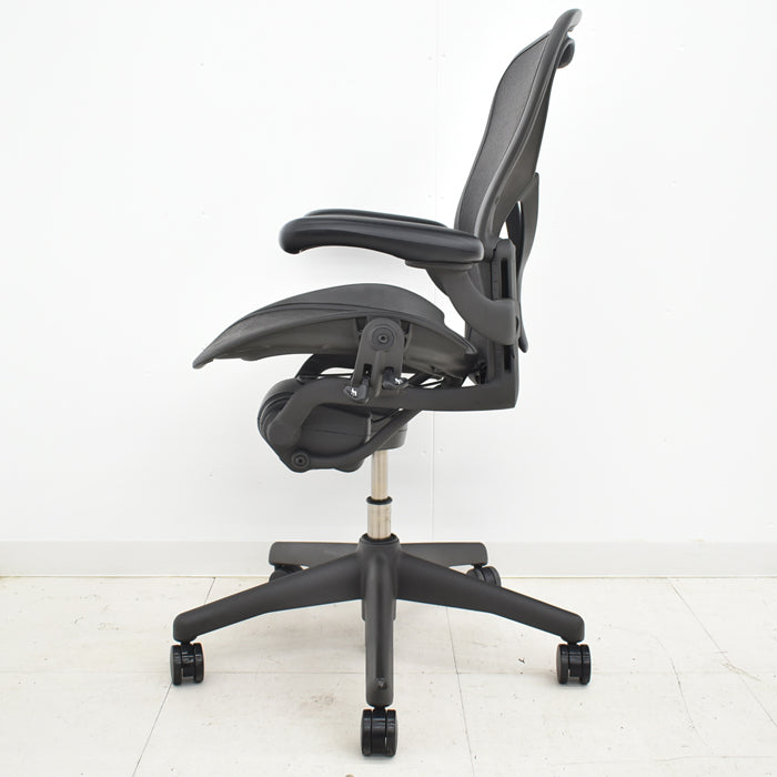 【中古】ハーマンミラー アーロンチェア Bサイズ フル装備 ポスチャーフィット 肘レバータイプ 2024073002【中古オフィス家具】