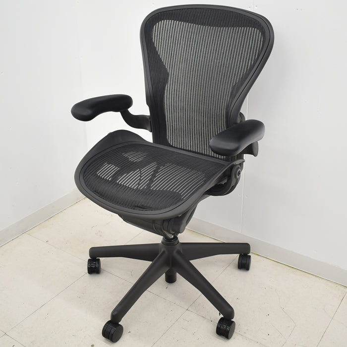【中古】ハーマンミラー アーロンチェア Bサイズ スタンダード 2024073004【中古オフィス家具】