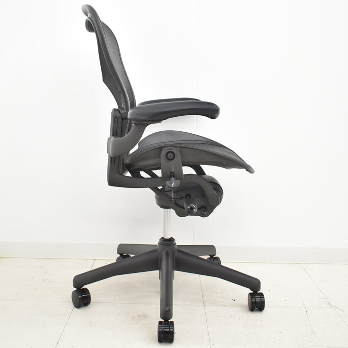 【中古】ハーマンミラー アーロンチェア Bサイズ スタンダード 2024073004【中古オフィス家具】