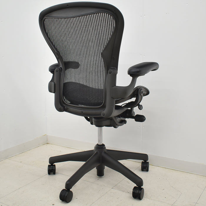 【中古】ハーマンミラー アーロンチェア Bサイズ スタンダード 2024073004【中古オフィス家具】