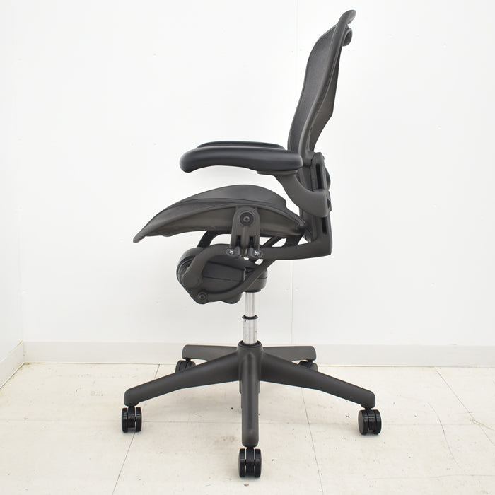 【中古】ハーマンミラー アーロンチェア Bサイズ フル装備 ランバーサポート 2024073007【中古オフィス家具】