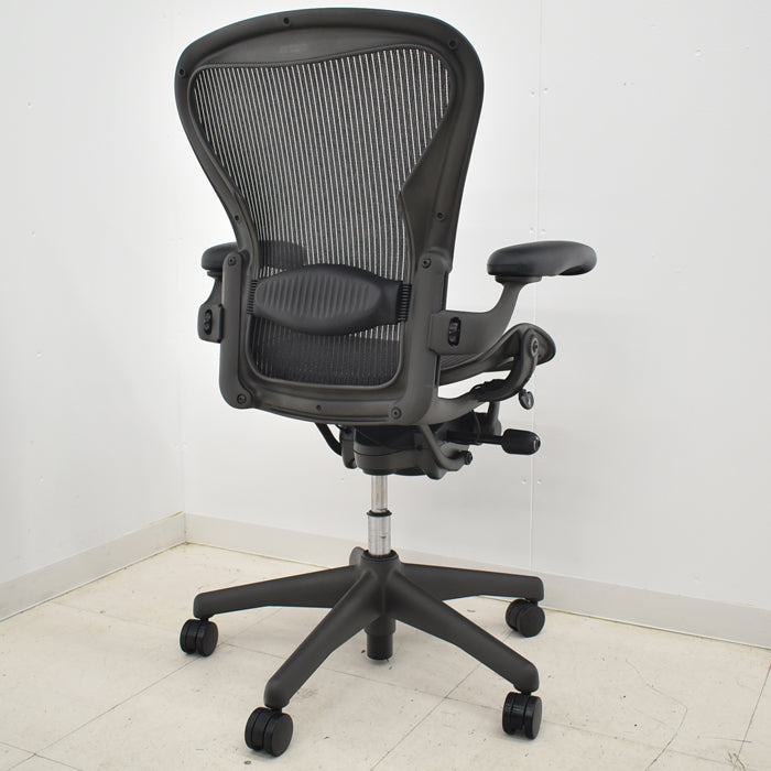 【中古】ハーマンミラー アーロンチェア Bサイズ フル装備 ランバーサポート 2024073007【中古オフィス家具】