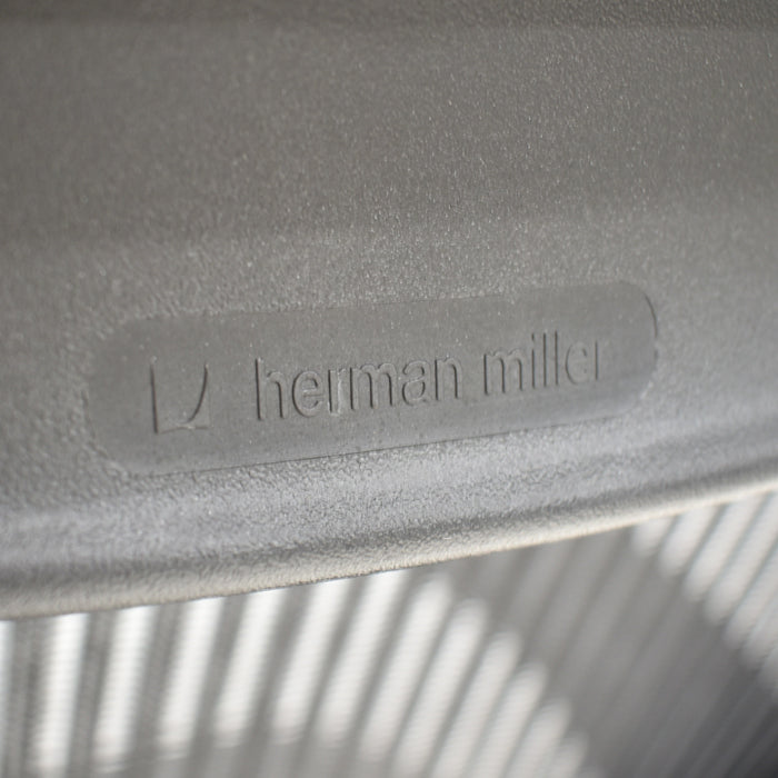 【中古】ハーマンミラー アーロンチェア Bサイズ スタンダード 2024073008【中古オフィス家具】
