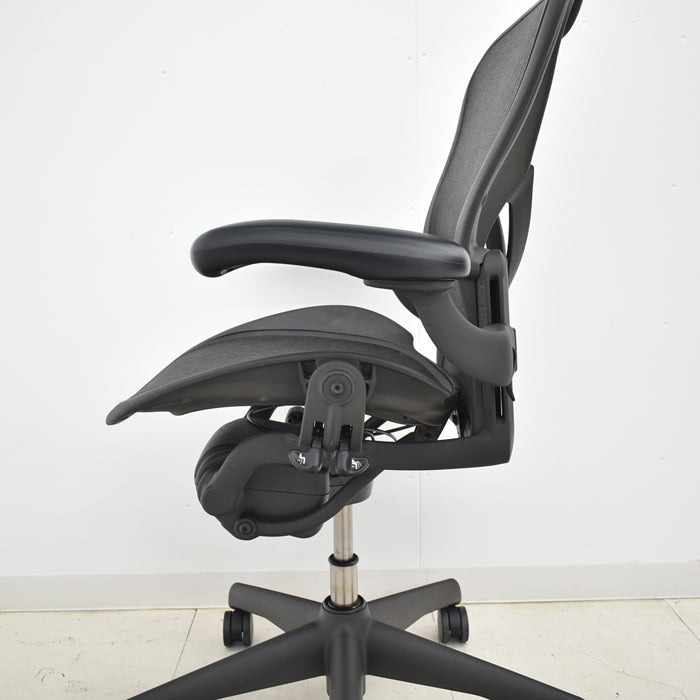 【中古】ハーマンミラー アーロンチェア Bサイズ フル装備 ポスチャーフィット 肘レバータイプ 2024082302【中古オフィス家具】