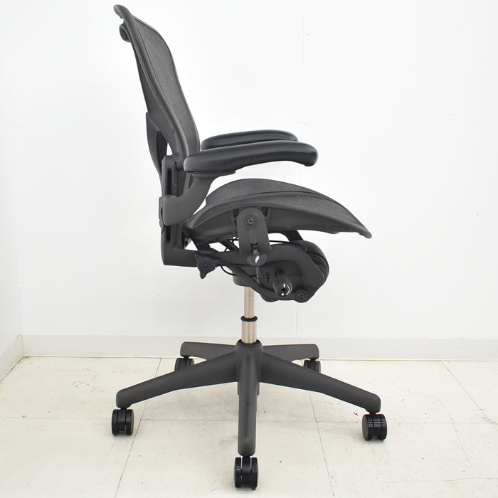 【中古】ハーマンミラー アーロンチェア Bサイズ フル装備 ポスチャーフィット 肘レバータイプ 2024082304【中古オフィス家具】