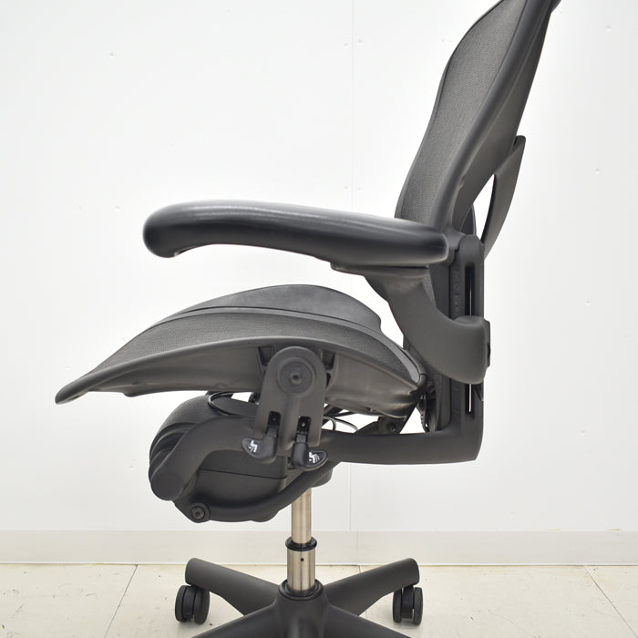 【中古】ハーマンミラー アーロンチェア Bサイズ フル装備 ポスチャーフィット 肘レバータイプ 2024083004【中古オフィス家具】