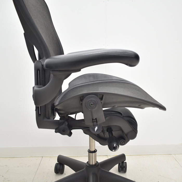 【中古】ハーマンミラー アーロンチェア Bサイズ フル装備 ポスチャーフィット 肘レバータイプ 2024083004【中古オフィス家具】