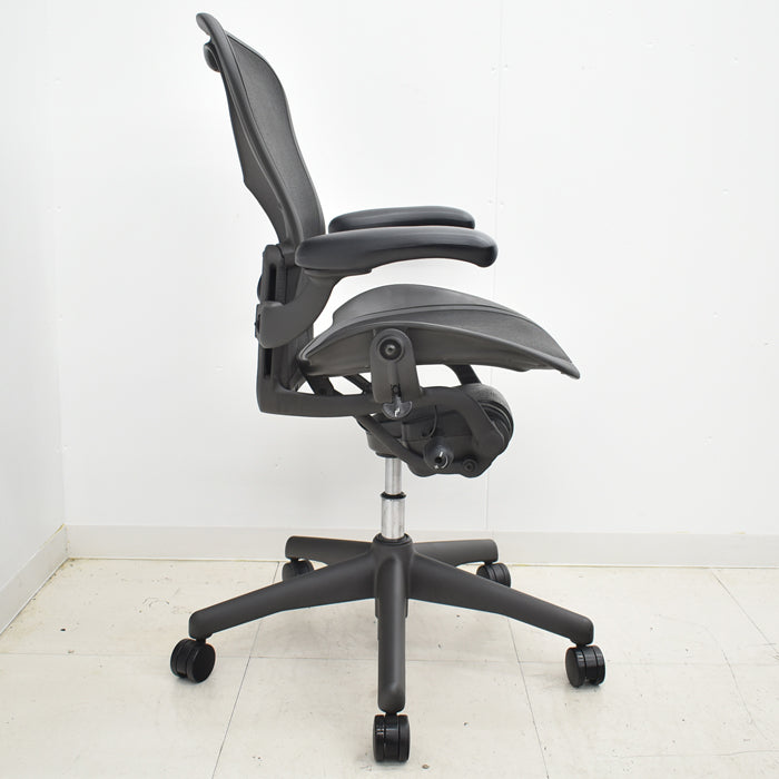 【中古】ハーマンミラー  アーロンチェア Bサイズ フル装備 ランバーサポート 肘ダイヤルタイプ 2024091801【中古オフィス家具】