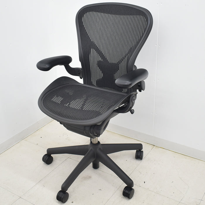 【中古】ハーマンミラー アーロンチェア Bサイズ 可動肘(レバータイプ)ポスチャーフィット リクライニング範囲調整機能 2024091901【中古オフィス家具】