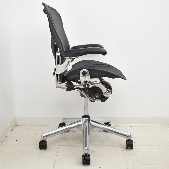 【中古】ハーマンミラー アーロンチェア Bサイズ フル装備 ポスチャーフィット ポリッシュ 肘レバータイプ 2024092402【中古オフィス家具】