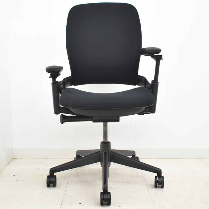 【中古】スチールケース リープV2 可動肘 USモデル 2024092503【中古オフィス家具】
