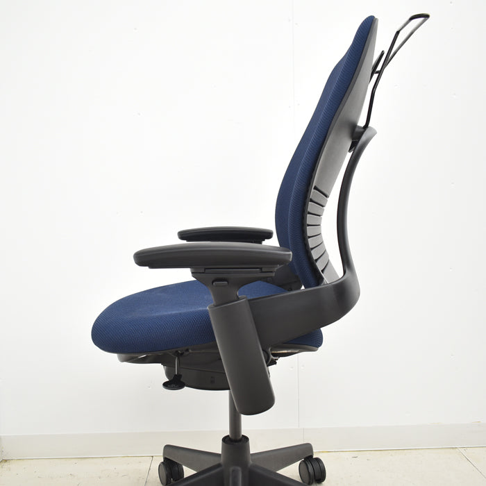 【中古】スチールケース リープV2 可動肘 ハンガー 2024092505【中古オフィス家具】