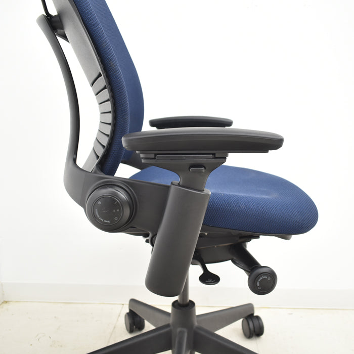 【中古】スチールケース リープV2 可動肘 ハンガー 2024092505【中古オフィス家具】