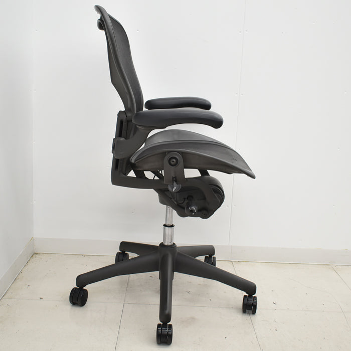 【中古】ハーマンミラー アーロンチェア Bサイズ フル装備 2024111202【中古オフィス家具】